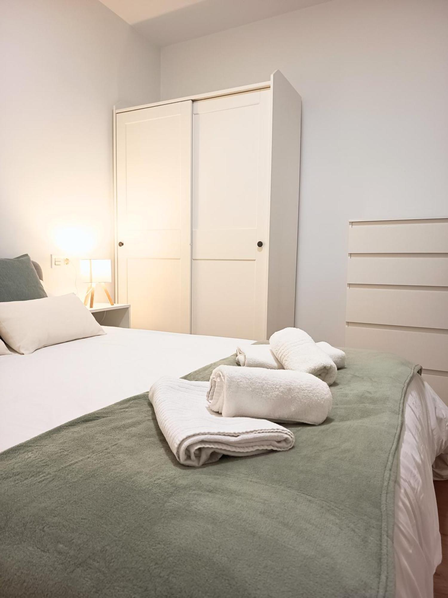 Modern Plaza De Toros Apartment With Free Parking Granada Exterior foto