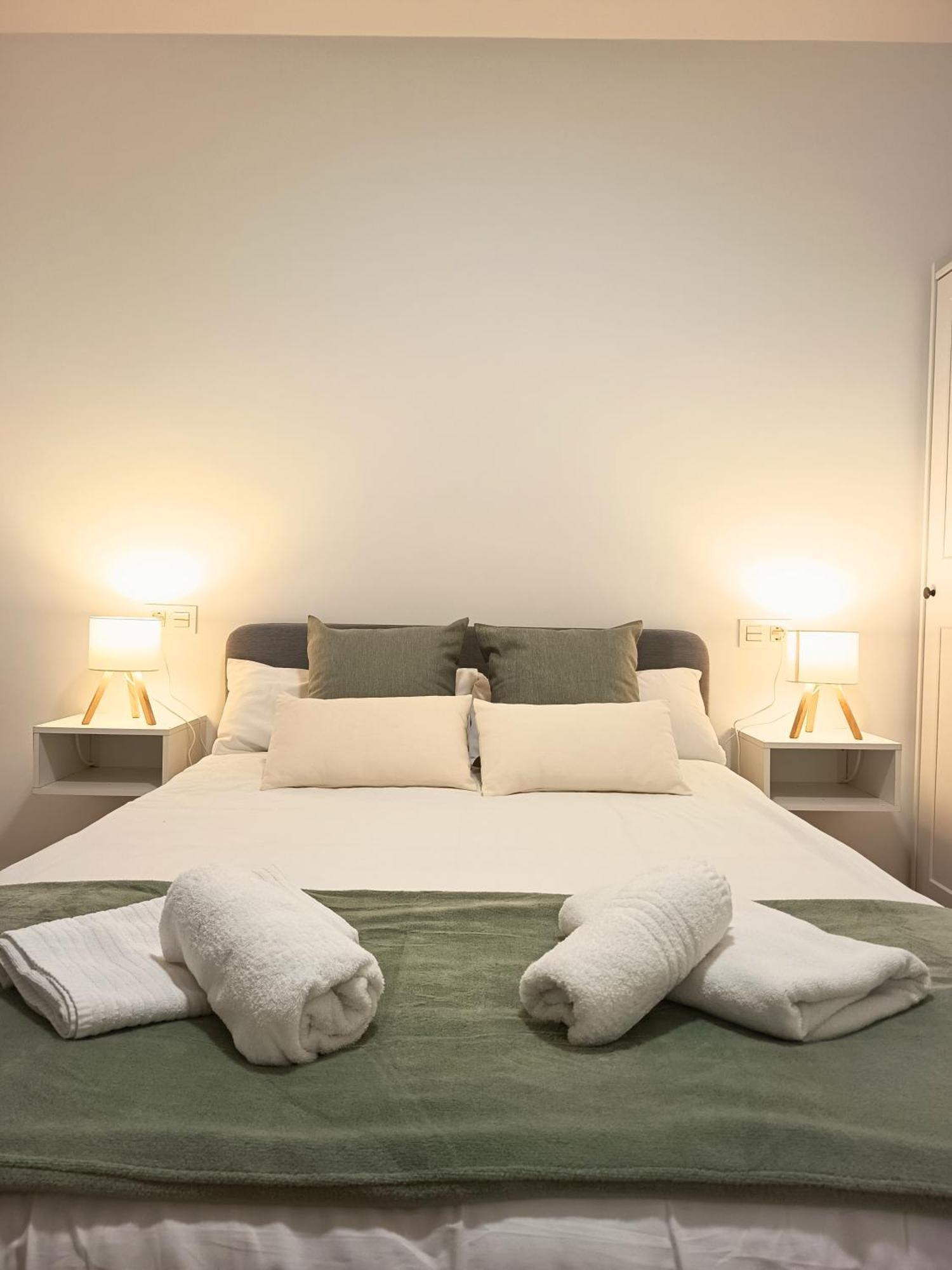 Modern Plaza De Toros Apartment With Free Parking Granada Exterior foto